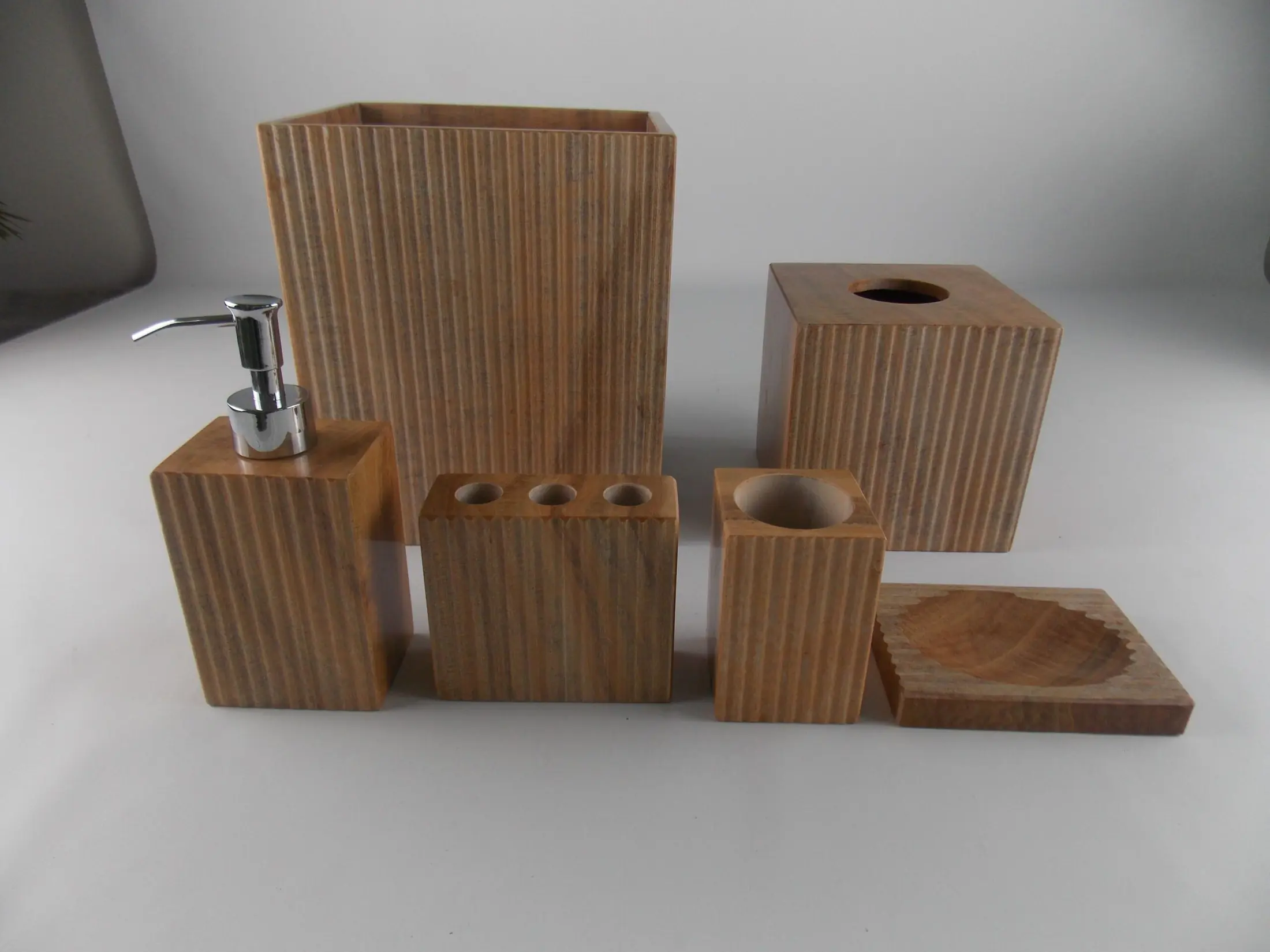 Ribbed Sandstone Bathroom Accessory Set